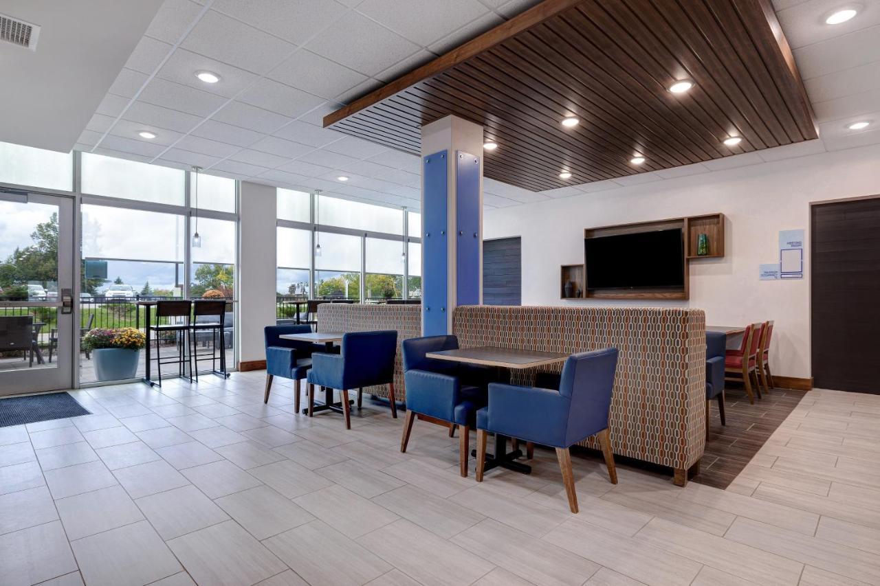 Holiday Inn Express & Suites - Ann Arbor - University South By Ihg Exterior photo