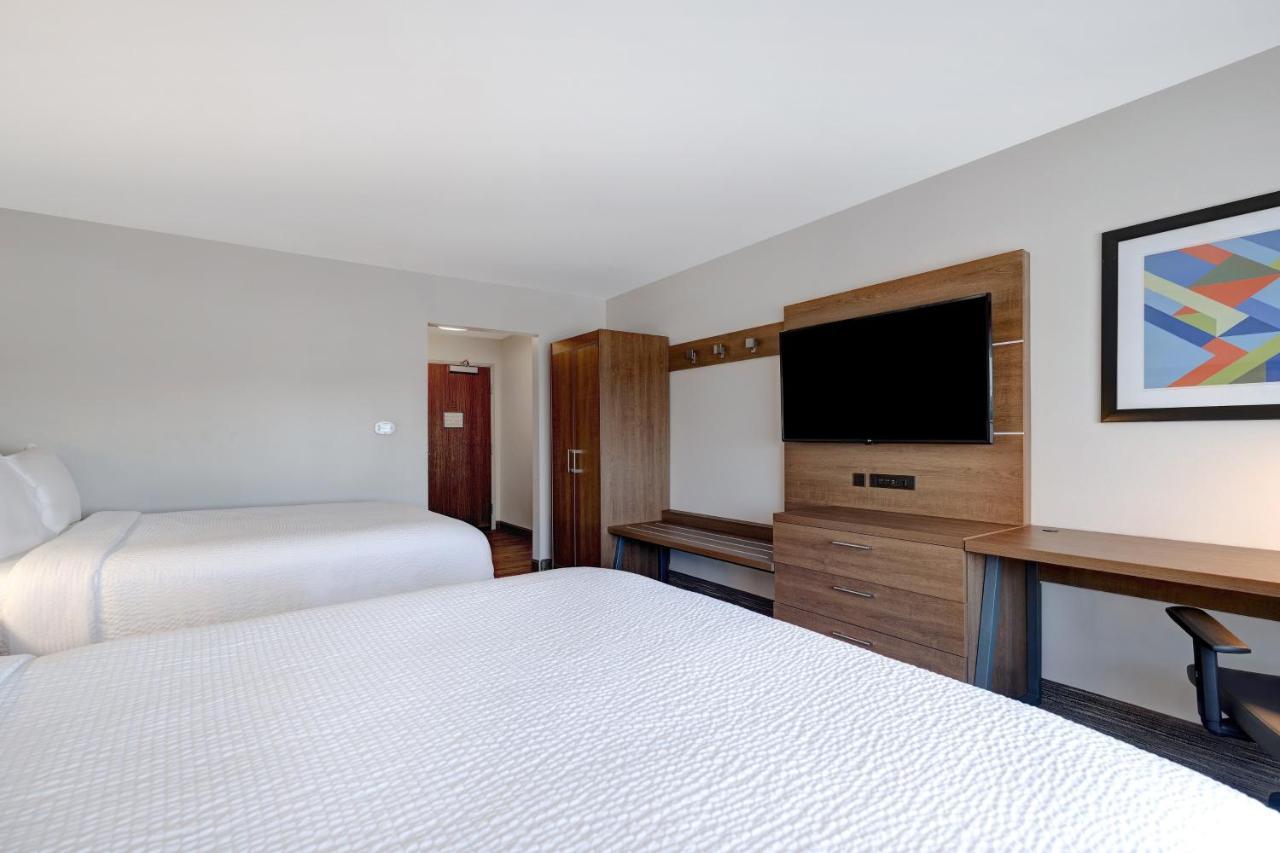 Holiday Inn Express & Suites - Ann Arbor - University South By Ihg Exterior photo