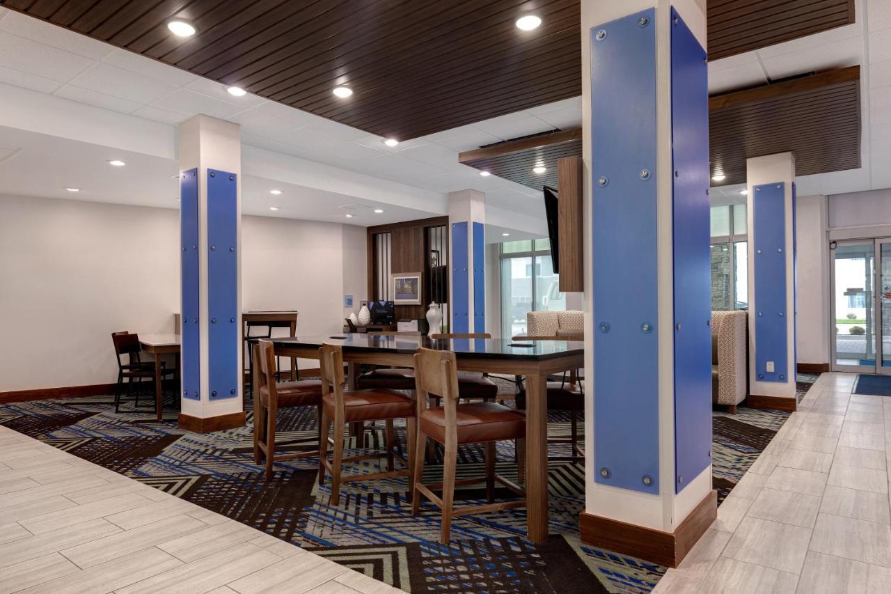Holiday Inn Express & Suites - Ann Arbor - University South By Ihg Exterior photo